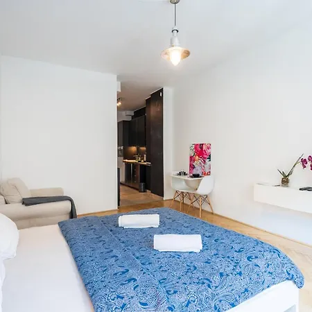 Apartment Bright Studio With Parliament View, Free Parking *