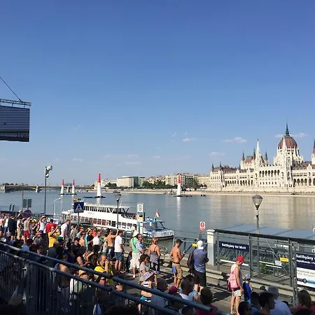 Bright With Parliament View, Free Parking Apartmán *