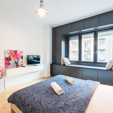 Bright With Parliament View, Free Parking Apartmán *